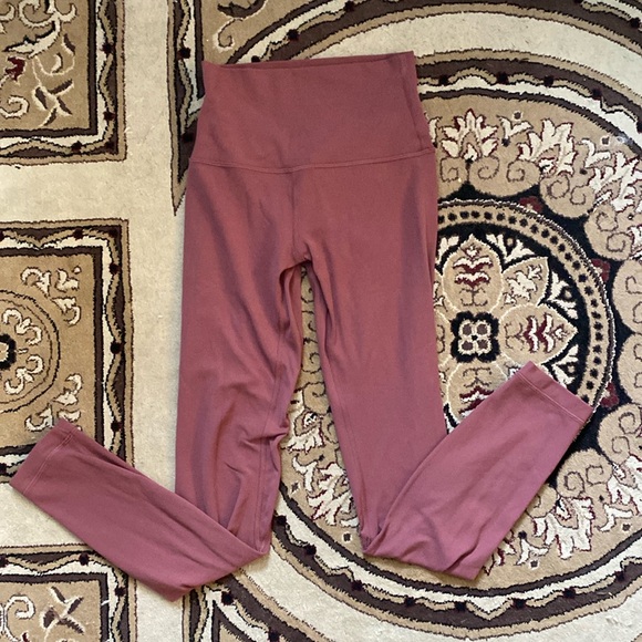 Lululemon Lunar New Year Align High-Rise Pant 25" in Smoky Red - size 2 - Picture 3 of 5